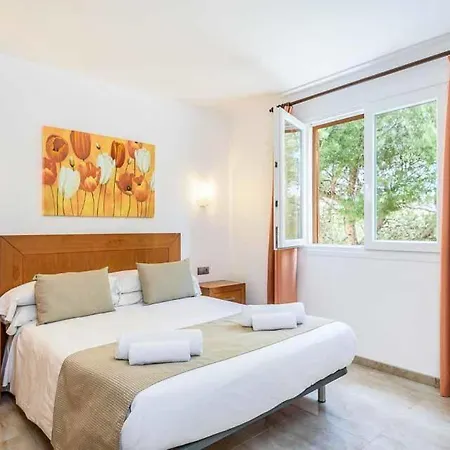 Cala'n Blanes Sleeps 9 Pool Air Con Wifi Villa *