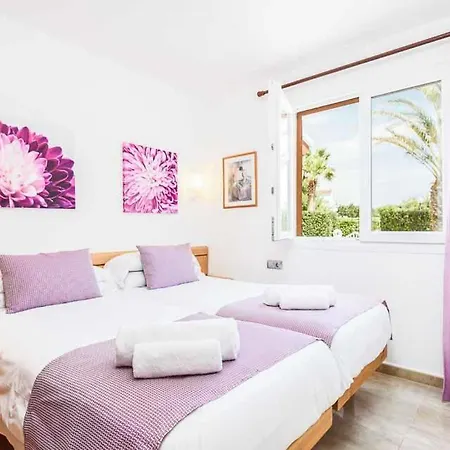 Cala'n Blanes Sleeps 9 Pool Air Con Wifi Villa